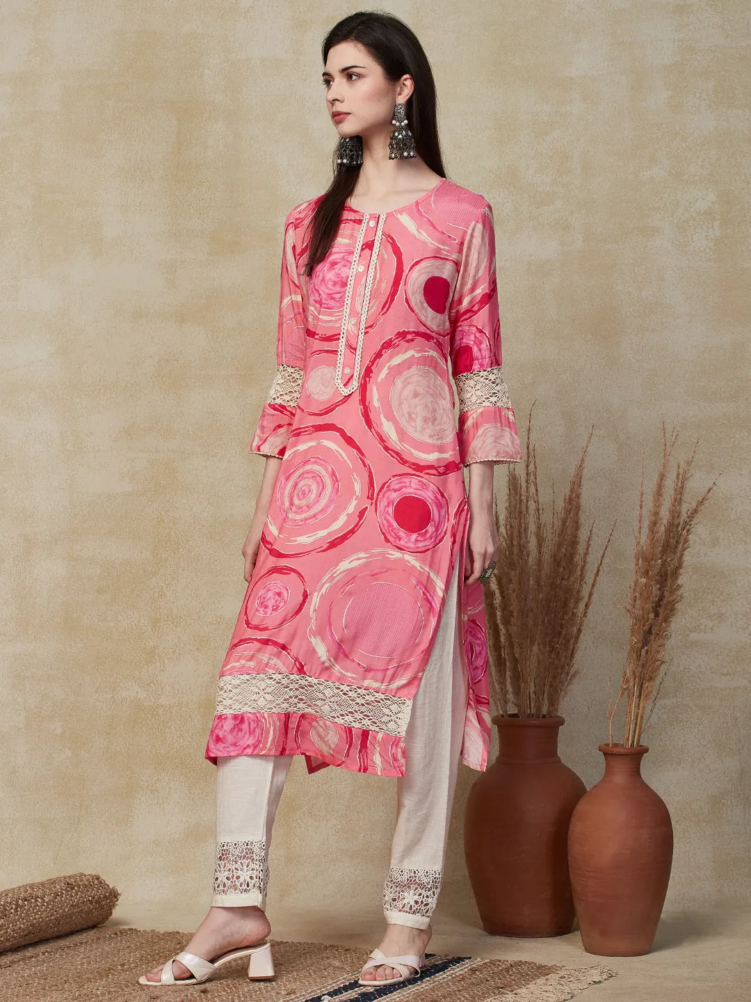 Abstract Geometric Foil Printed Straight Fit Kurta - Pink