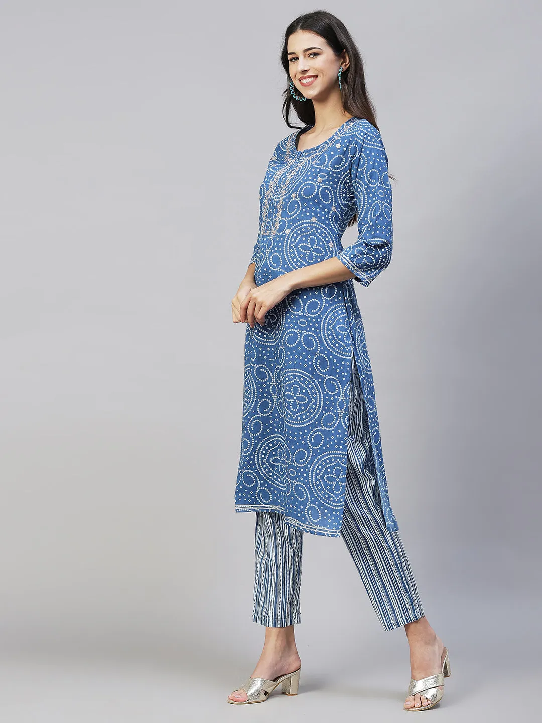 Bandhani Printed & Embroidered Straight Fit Kurta with Pants - Blue