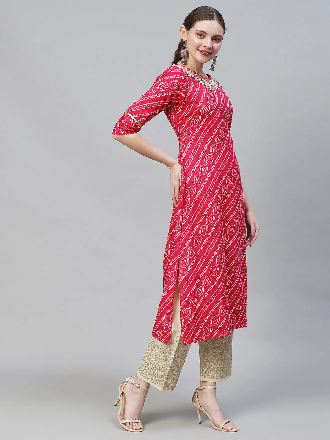 Bandhani Printed & Hand Embroidered Straight Fit Kurta – Magenta