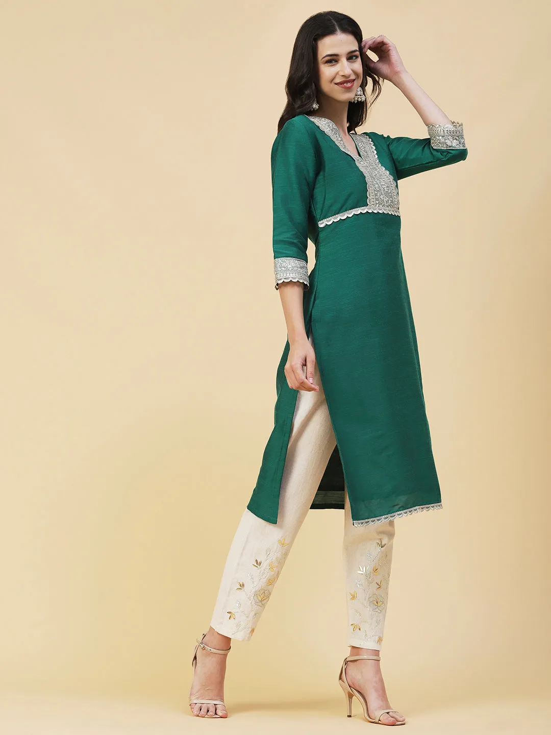 Ethnic Embroidered Straight Fit Kurta - Dark Green