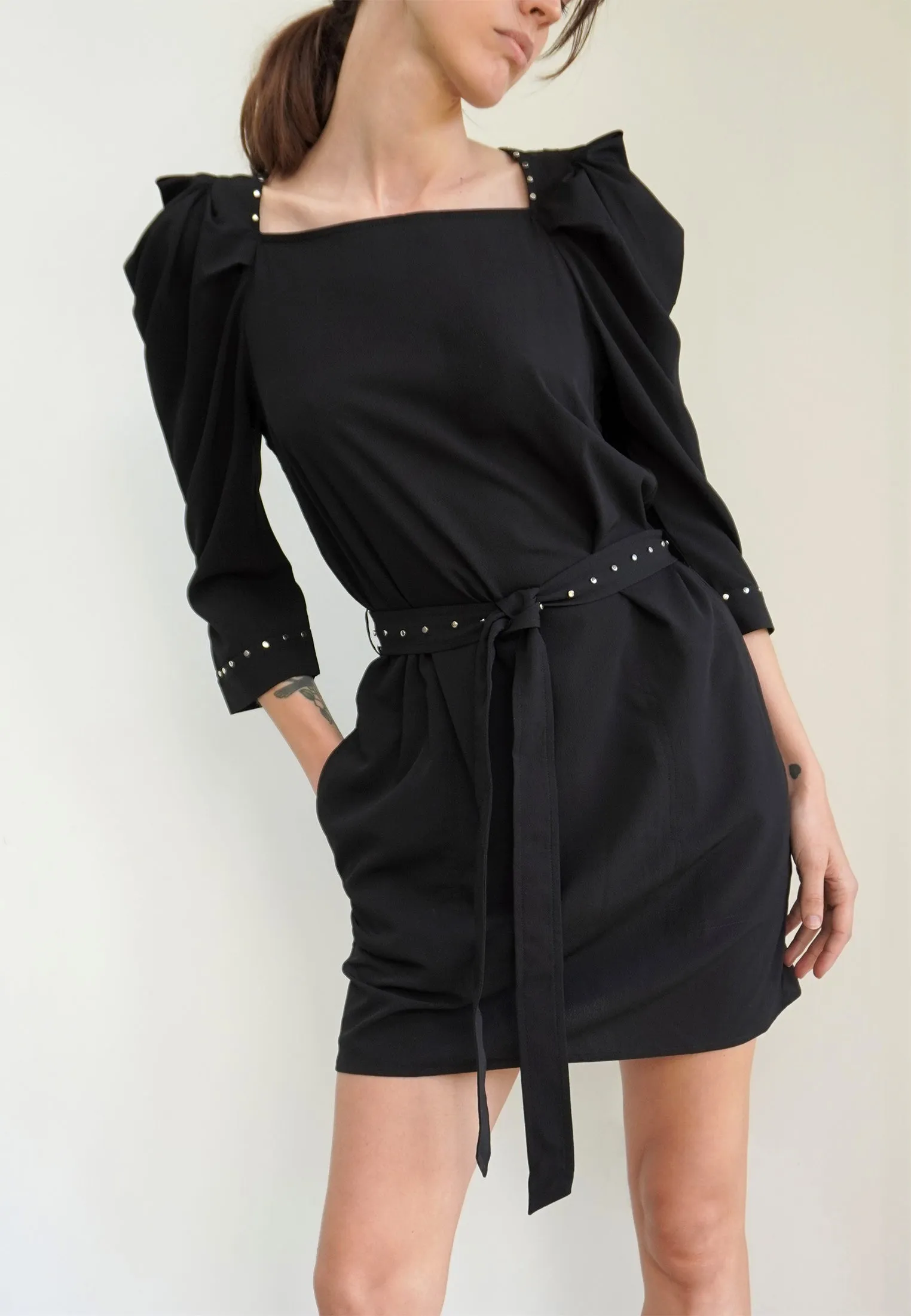 LIGHT DRESS BLACK